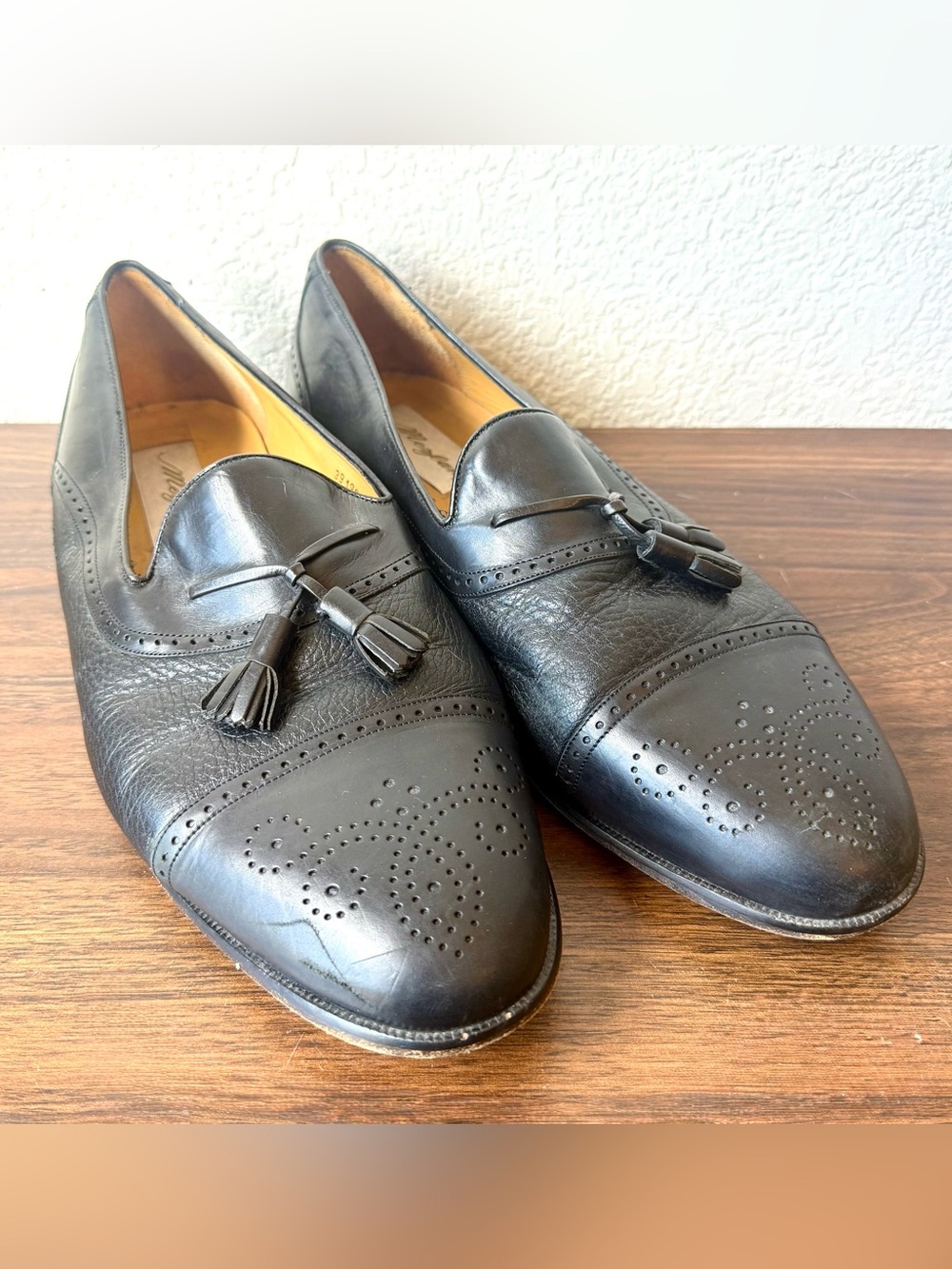 Mezlan Black Leather Tassel Loafers with Brogue Detailing 12 W